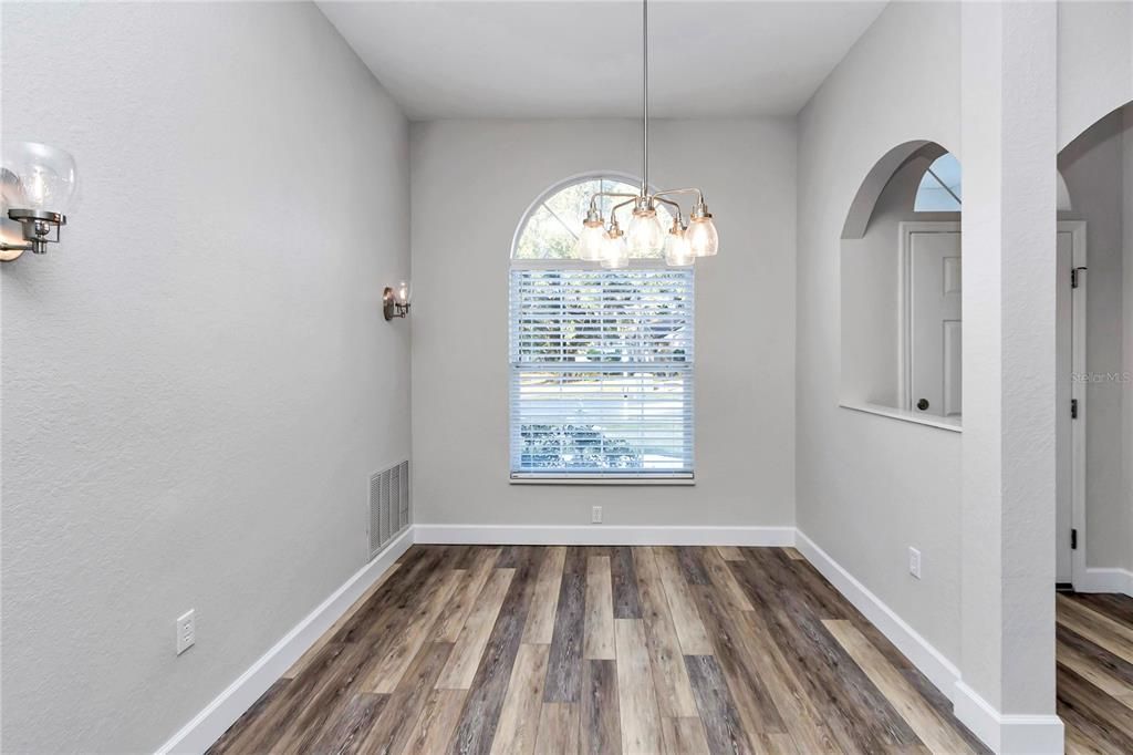 For Sale: $359,900 (3 beds, 2 baths, 1548 Square Feet)