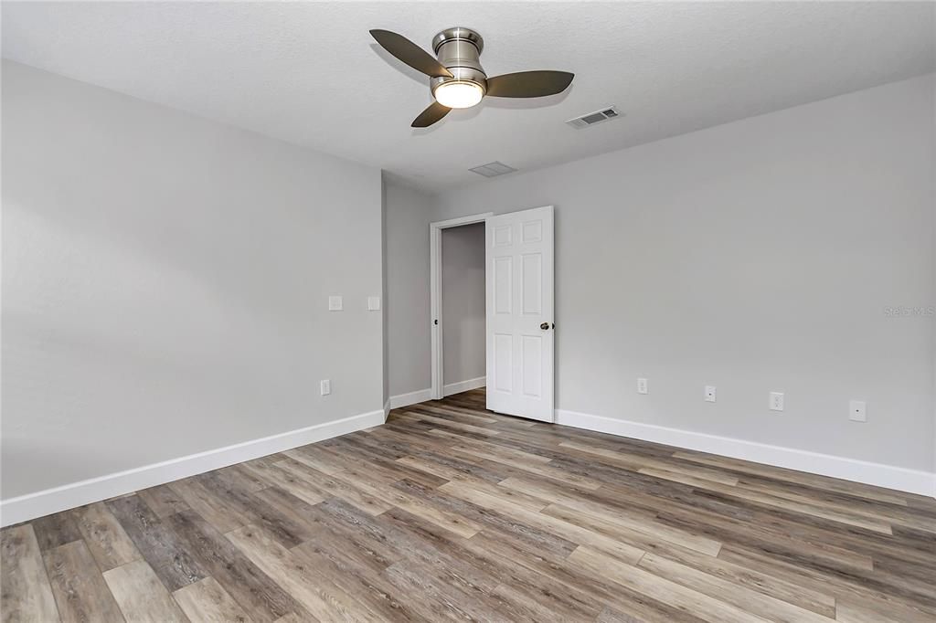 For Sale: $359,900 (3 beds, 2 baths, 1548 Square Feet)