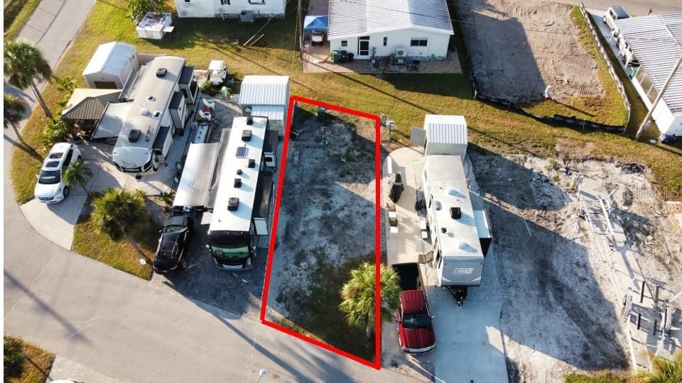 En Venta: $52,000 (0.04 acres)