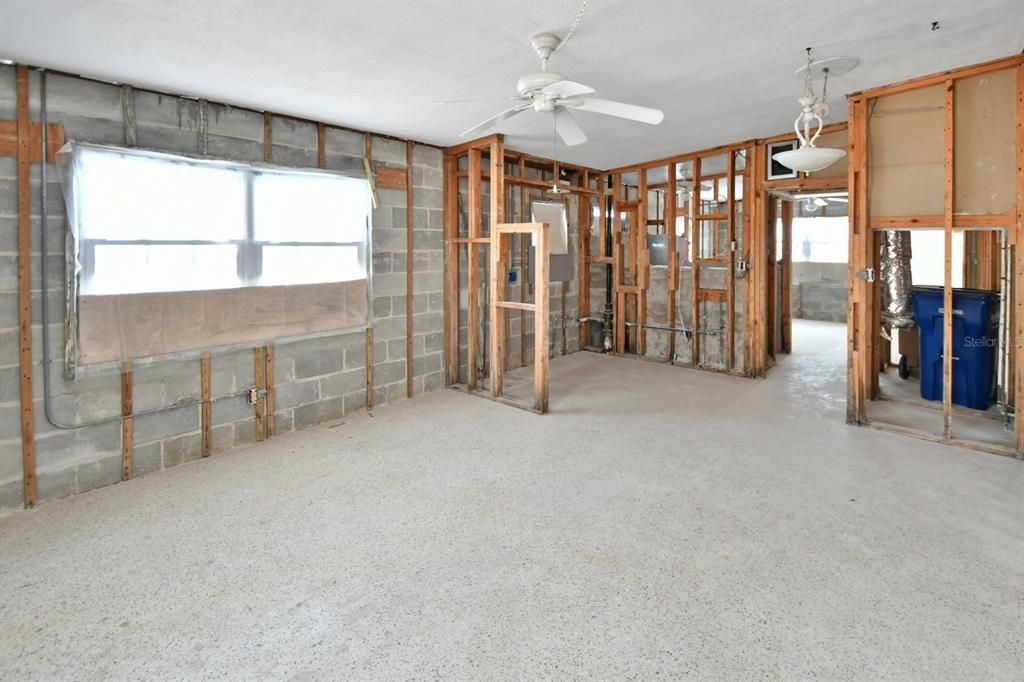 For Sale: $325,000 (2 beds, 0 baths, 1170 Square Feet)