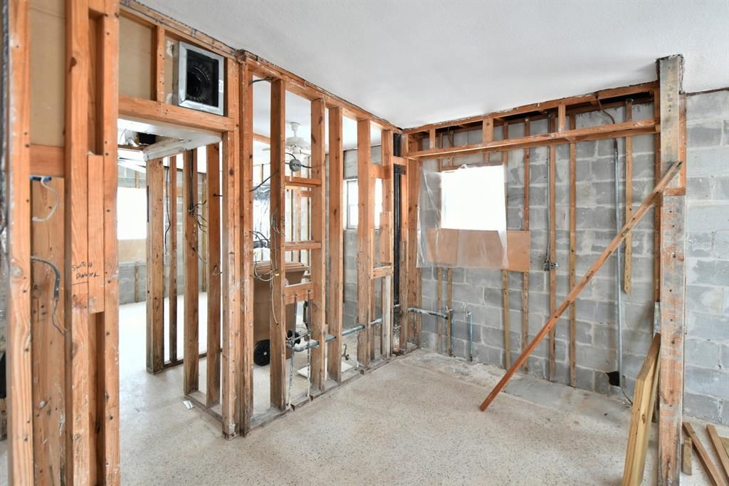 For Sale: $325,000 (2 beds, 0 baths, 1170 Square Feet)