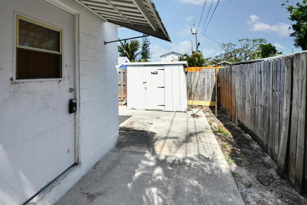 For Sale: $325,000 (2 beds, 0 baths, 1170 Square Feet)