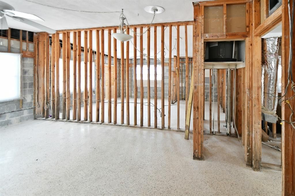 For Sale: $325,000 (2 beds, 0 baths, 1170 Square Feet)