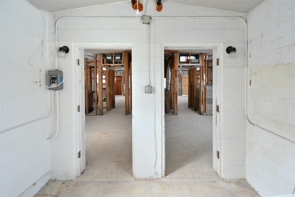 For Sale: $325,000 (2 beds, 0 baths, 1170 Square Feet)