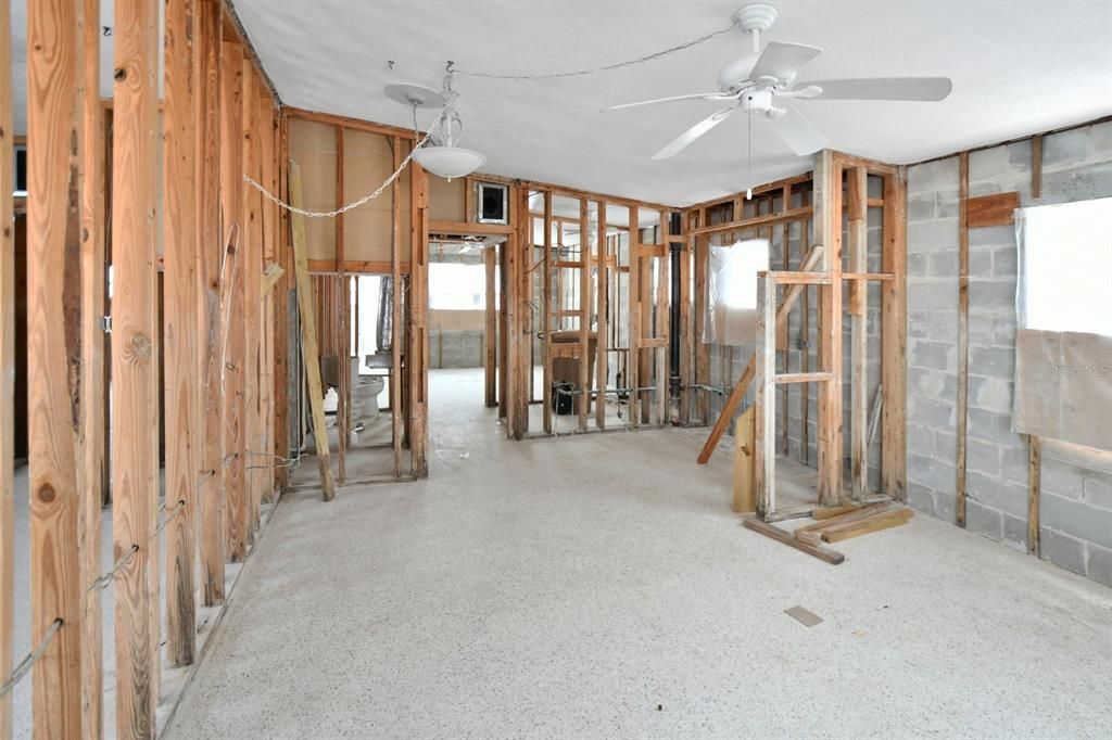 For Sale: $325,000 (2 beds, 0 baths, 1170 Square Feet)