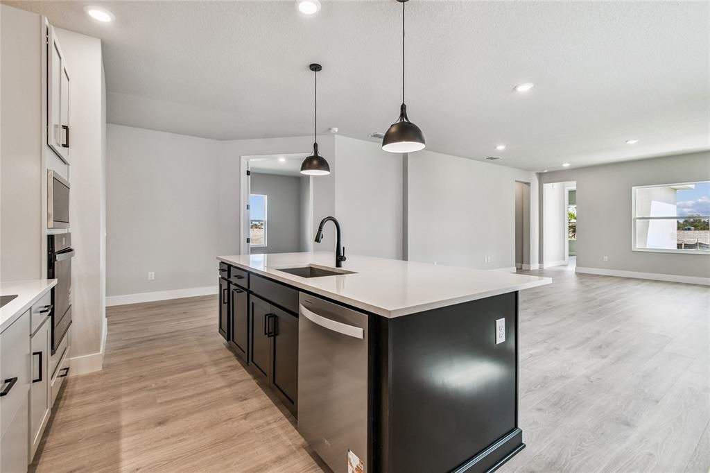 待售: $524,990 (4 贝兹, 3 浴室, 2255 平方英尺)