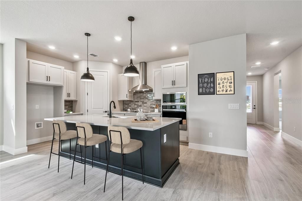 待售: $524,990 (4 贝兹, 3 浴室, 2255 平方英尺)