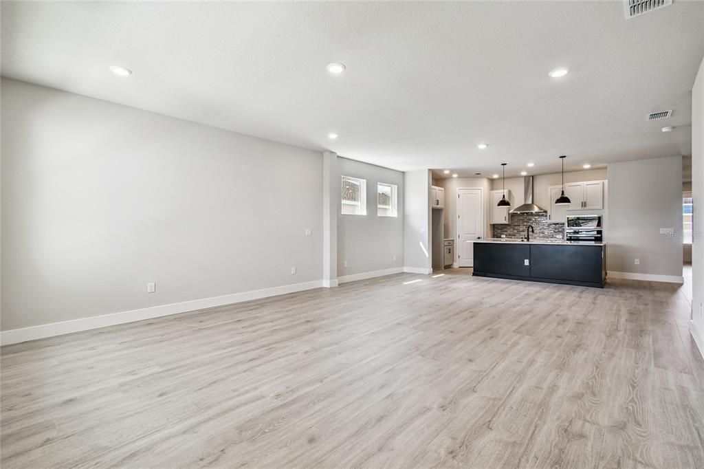 待售: $524,990 (4 贝兹, 3 浴室, 2255 平方英尺)