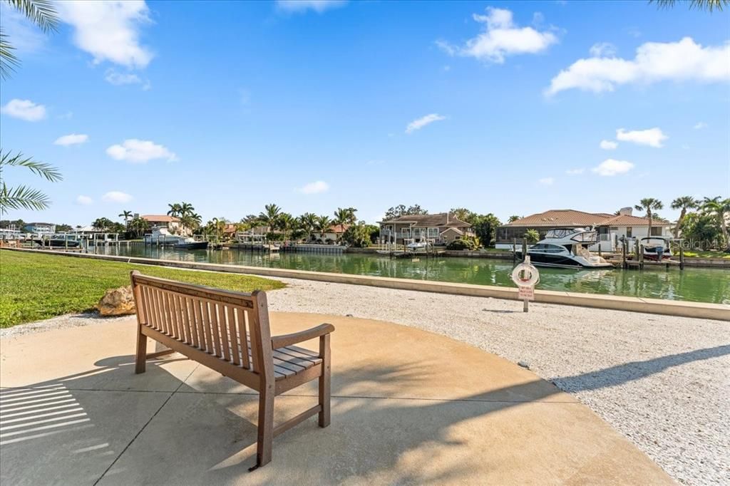 For Sale: $349,990 (2 beds, 2 baths, 1110 Square Feet)