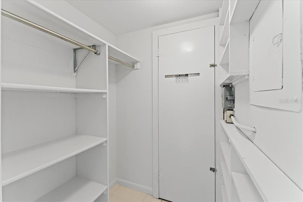 For Sale: $349,990 (2 beds, 2 baths, 1110 Square Feet)