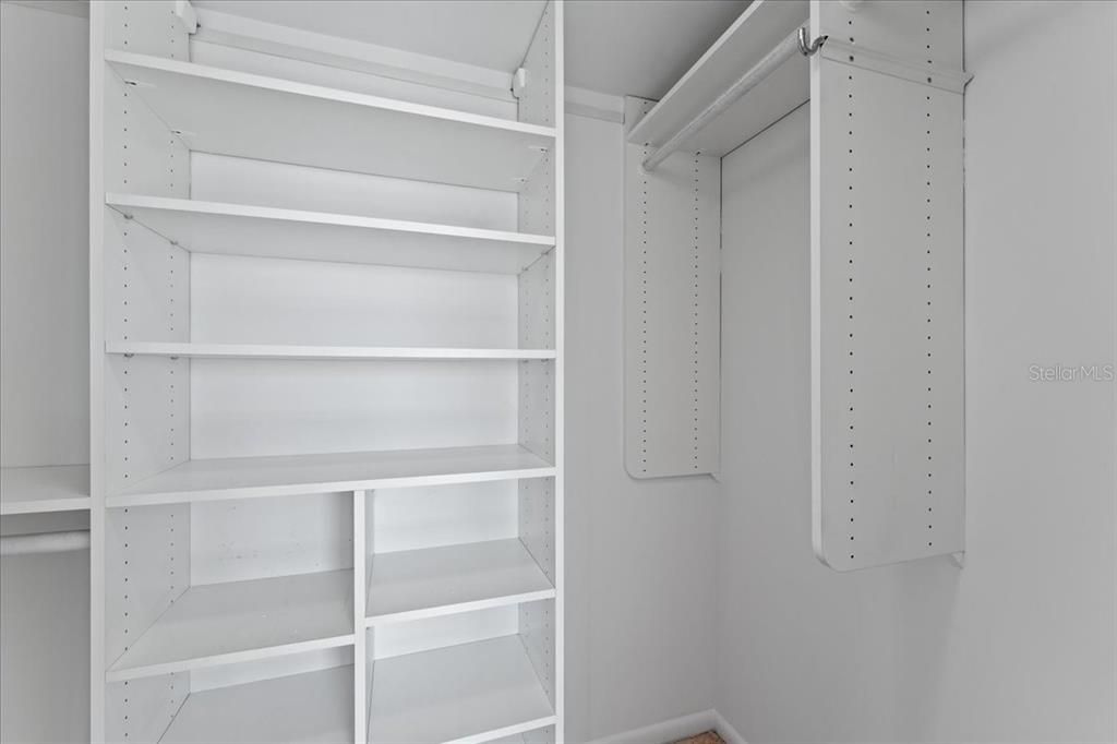 For Sale: $349,990 (2 beds, 2 baths, 1110 Square Feet)