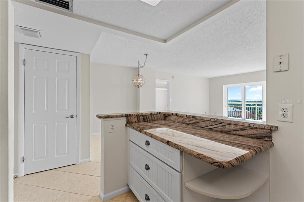 For Sale: $349,990 (2 beds, 2 baths, 1110 Square Feet)