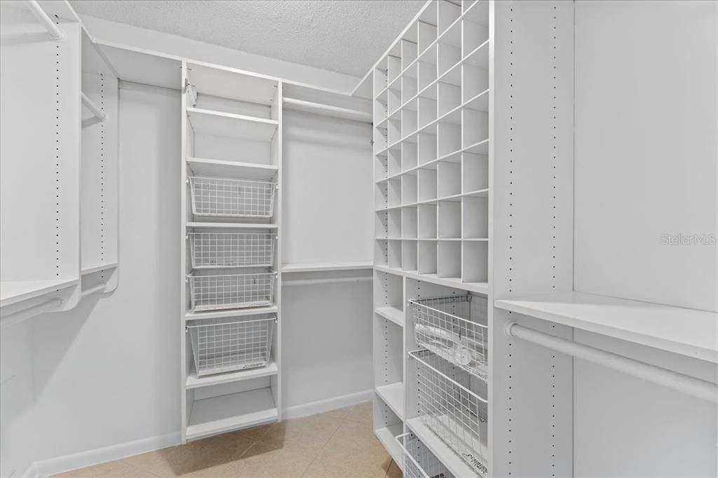 For Sale: $349,990 (2 beds, 2 baths, 1110 Square Feet)