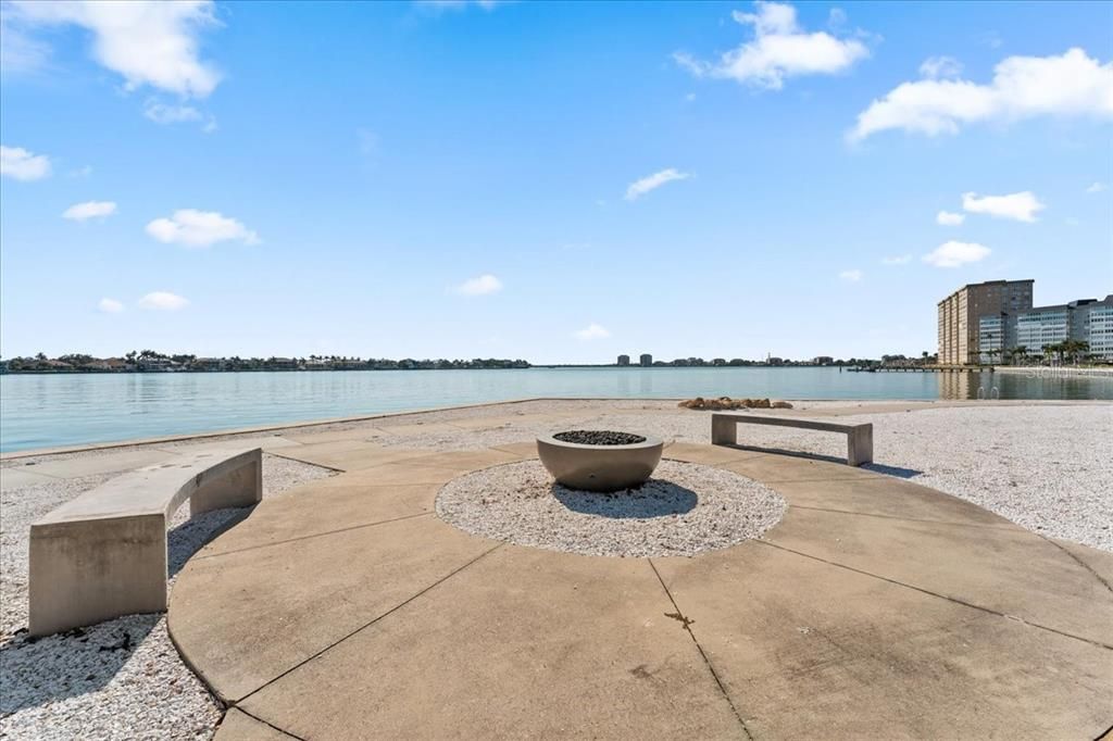 For Sale: $349,990 (2 beds, 2 baths, 1110 Square Feet)