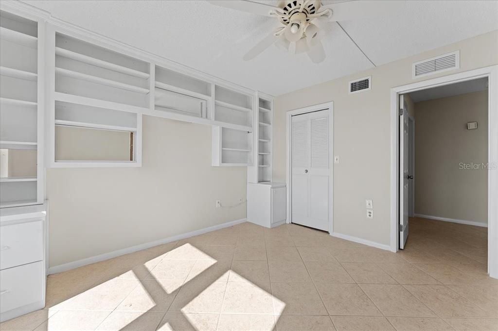 For Sale: $349,990 (2 beds, 2 baths, 1110 Square Feet)