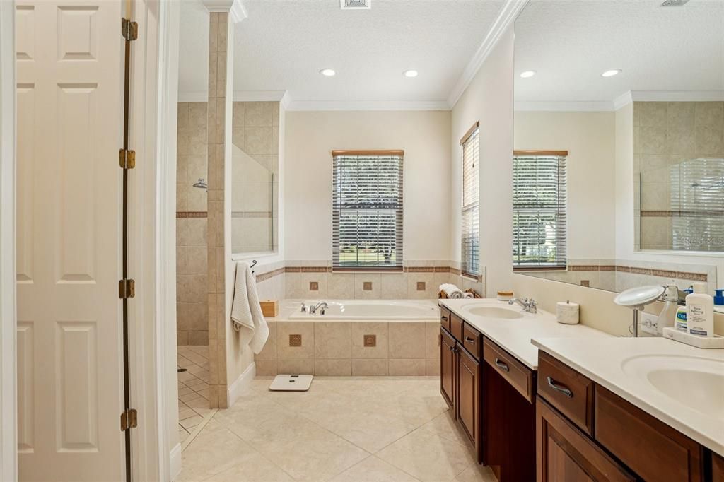 На продажу: $1,125,000 (4 спален, 3 ванн, 2635 Квадратных фут)