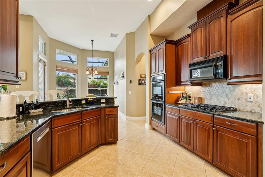 На продажу: $1,125,000 (4 спален, 3 ванн, 2635 Квадратных фут)