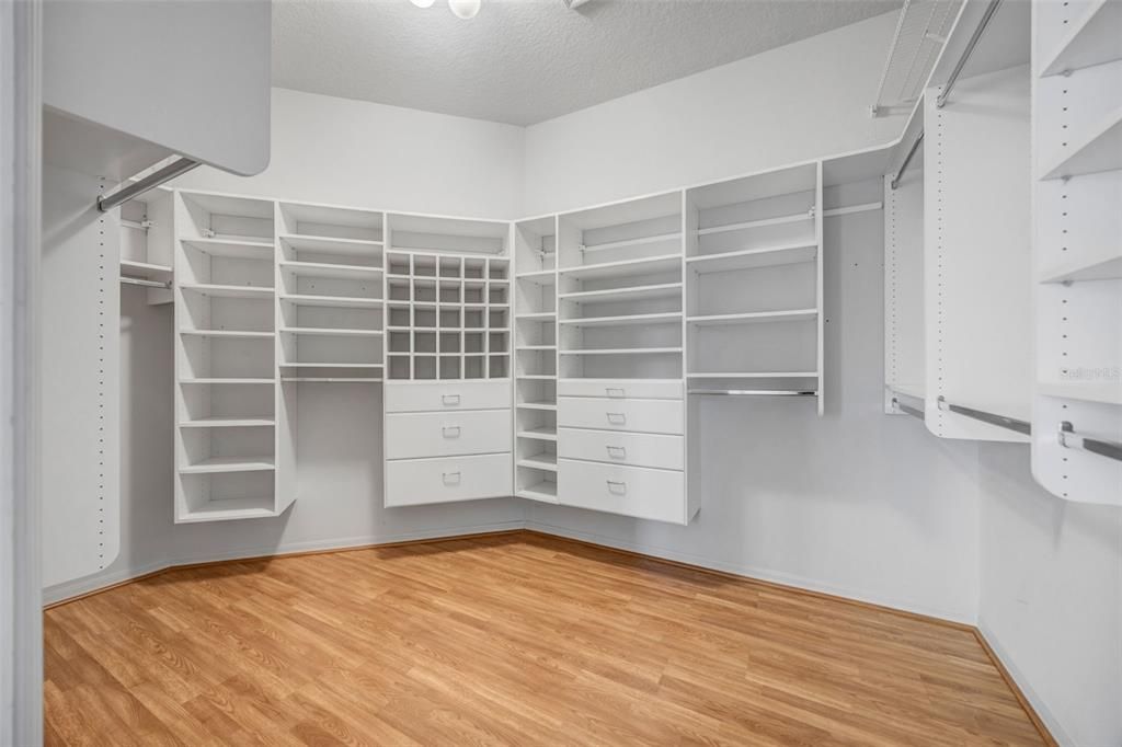 Active With Contract: $395,000 (3 beds, 2 baths, 2959 Square Feet)