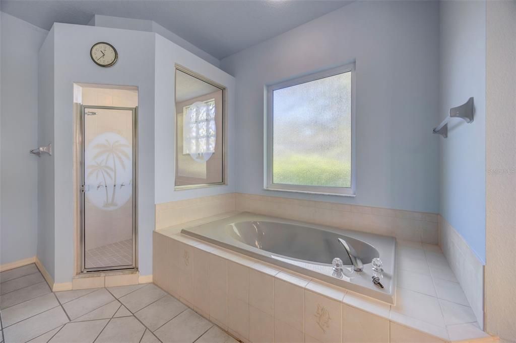 Active With Contract: $395,000 (3 beds, 2 baths, 2959 Square Feet)