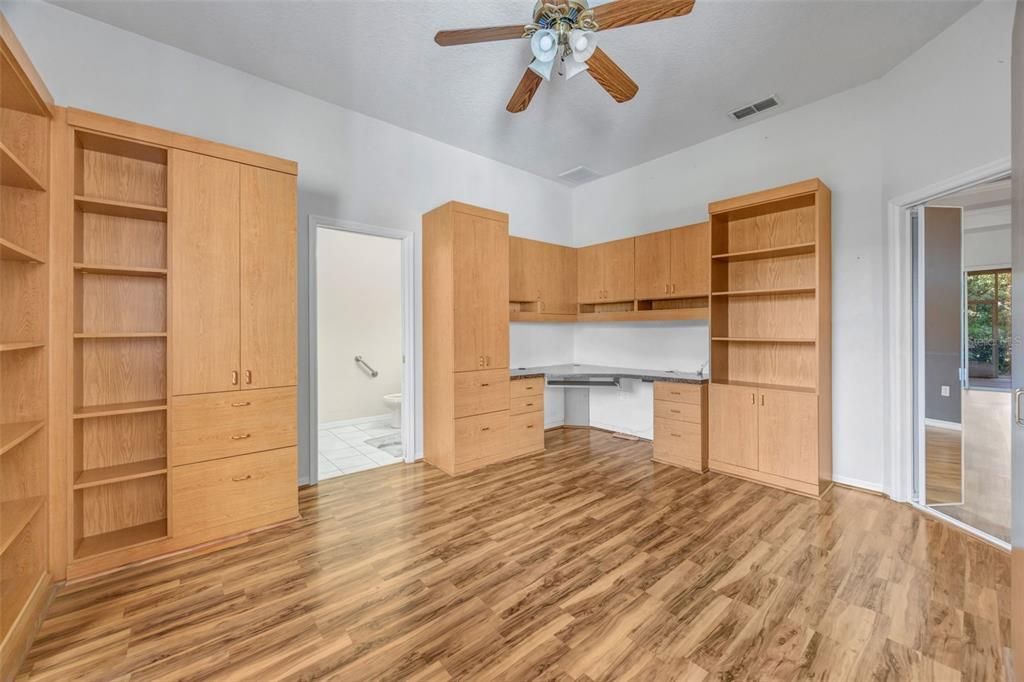 Active With Contract: $395,000 (3 beds, 2 baths, 2959 Square Feet)