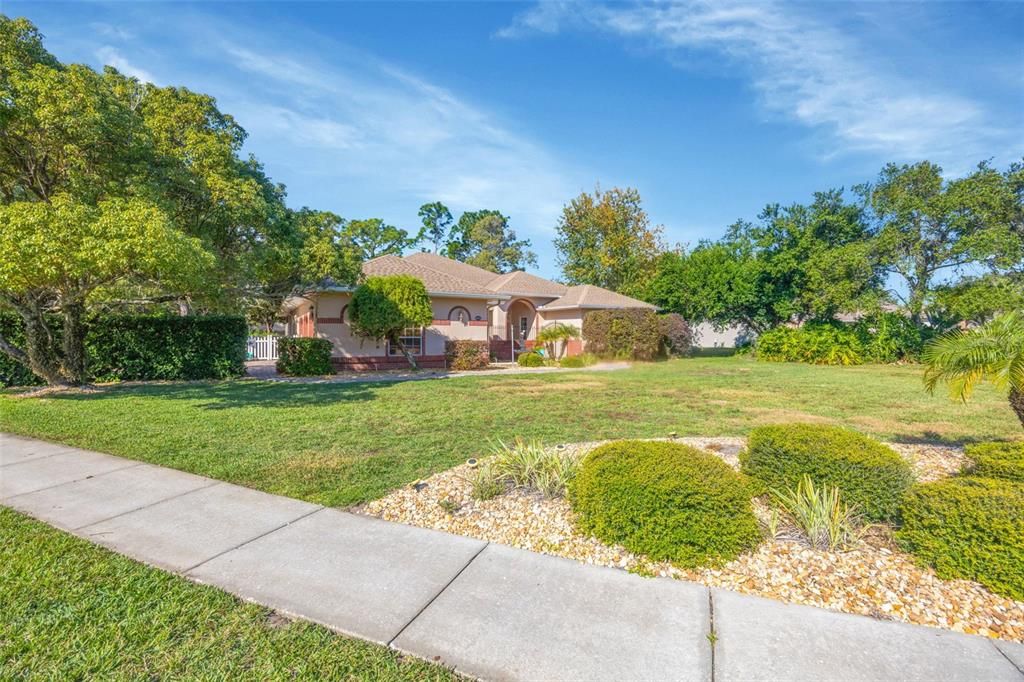 Active With Contract: $395,000 (3 beds, 2 baths, 2959 Square Feet)