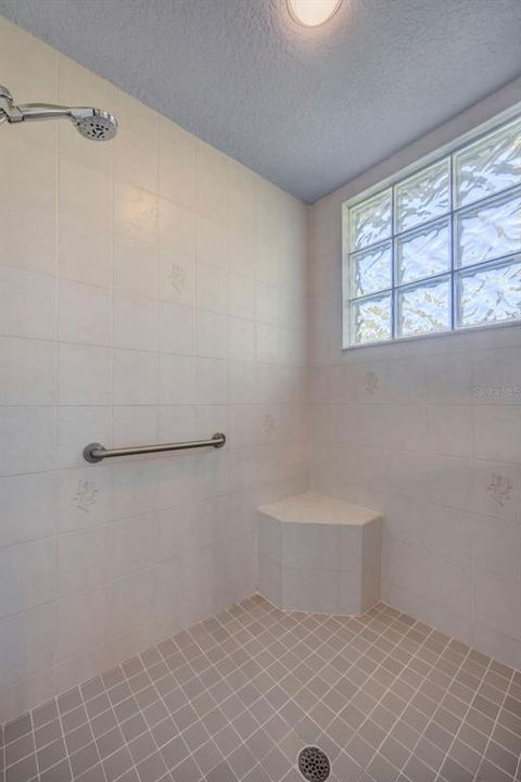 Active With Contract: $395,000 (3 beds, 2 baths, 2959 Square Feet)