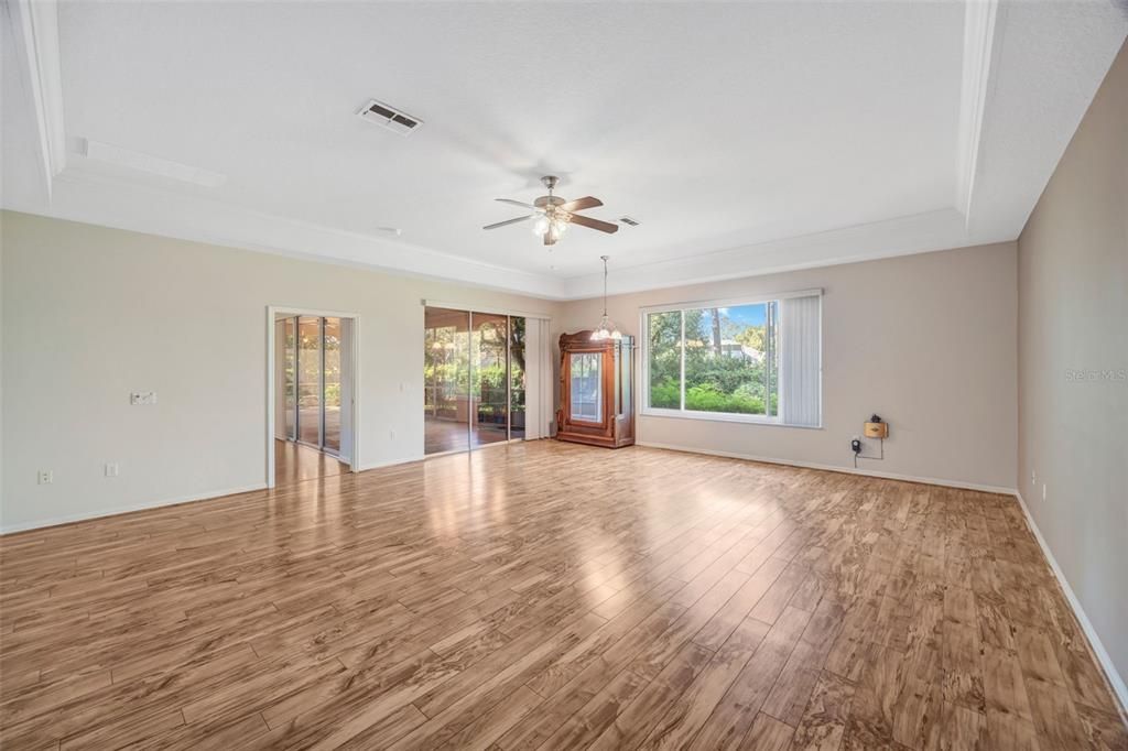 Active With Contract: $395,000 (3 beds, 2 baths, 2959 Square Feet)