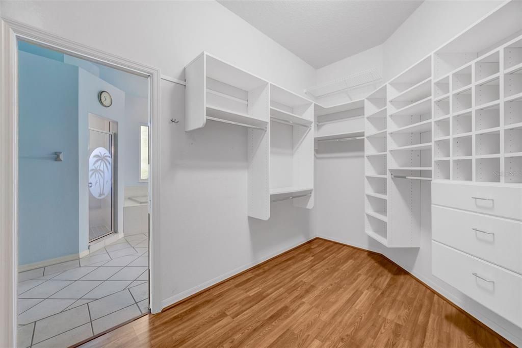 Active With Contract: $395,000 (3 beds, 2 baths, 2959 Square Feet)