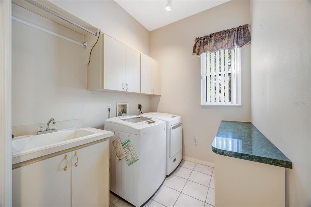 Active With Contract: $395,000 (3 beds, 2 baths, 2959 Square Feet)