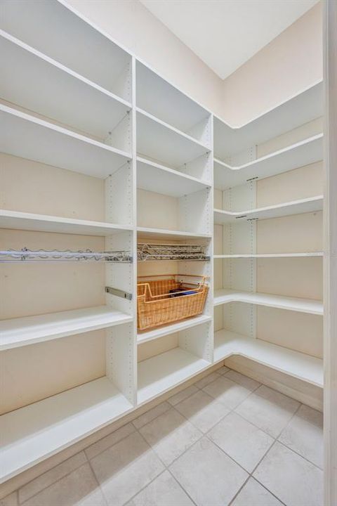 Active With Contract: $395,000 (3 beds, 2 baths, 2959 Square Feet)