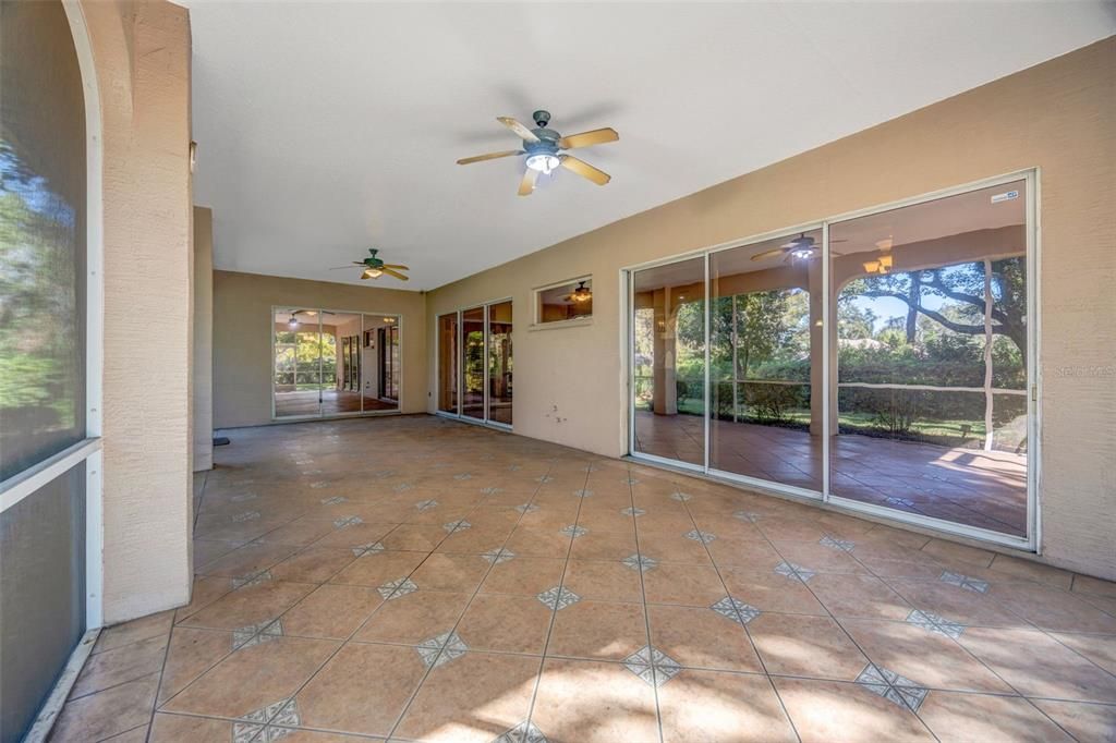 Active With Contract: $395,000 (3 beds, 2 baths, 2959 Square Feet)