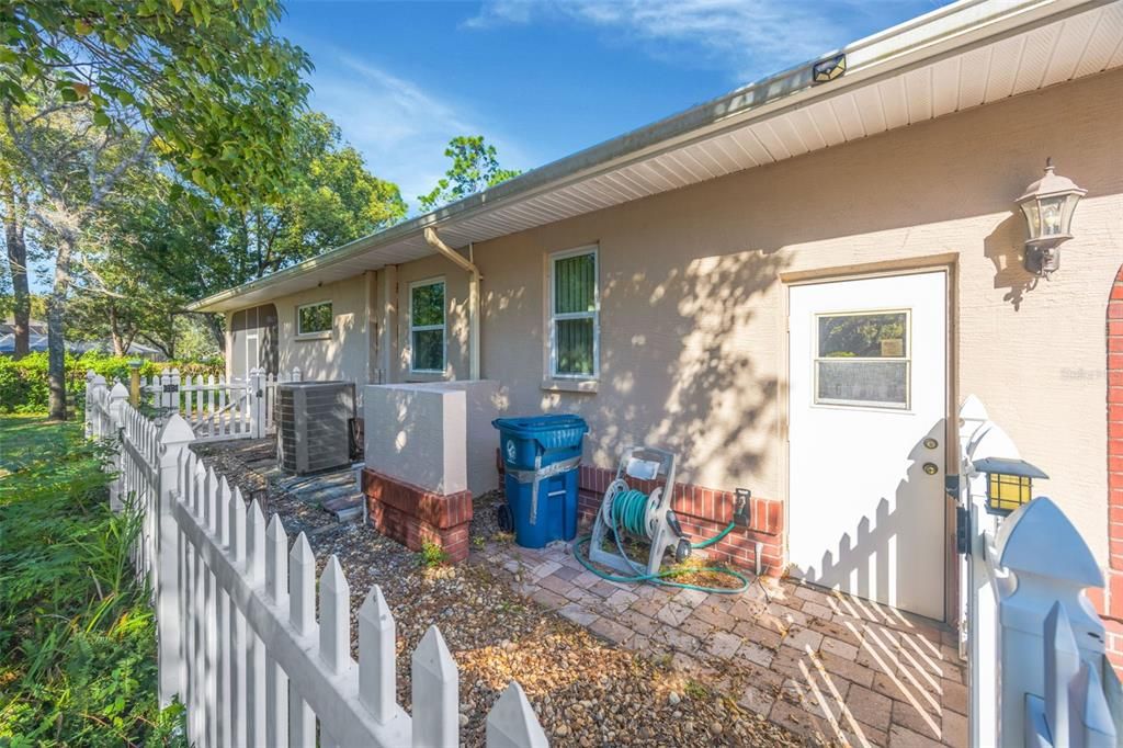 Active With Contract: $395,000 (3 beds, 2 baths, 2959 Square Feet)