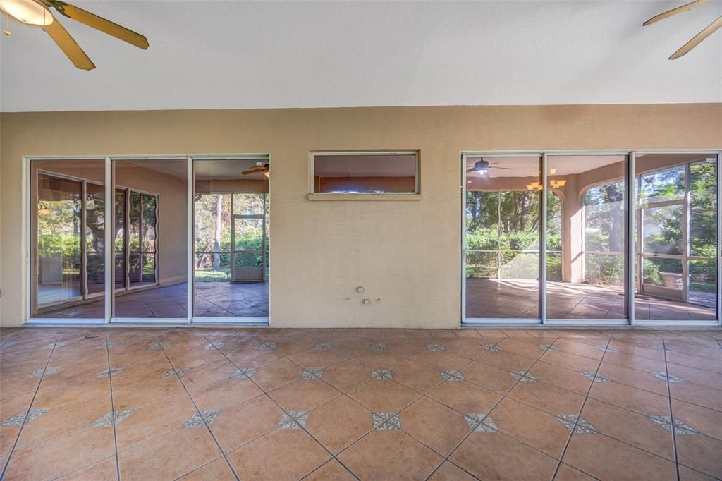 Active With Contract: $395,000 (3 beds, 2 baths, 2959 Square Feet)