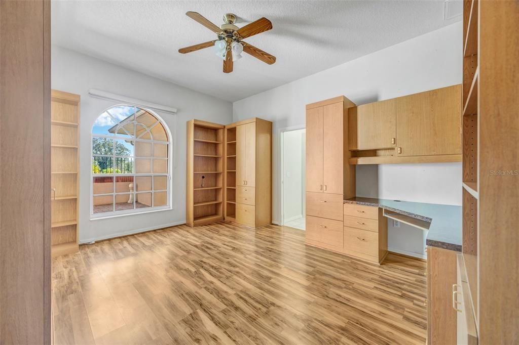 Active With Contract: $395,000 (3 beds, 2 baths, 2959 Square Feet)