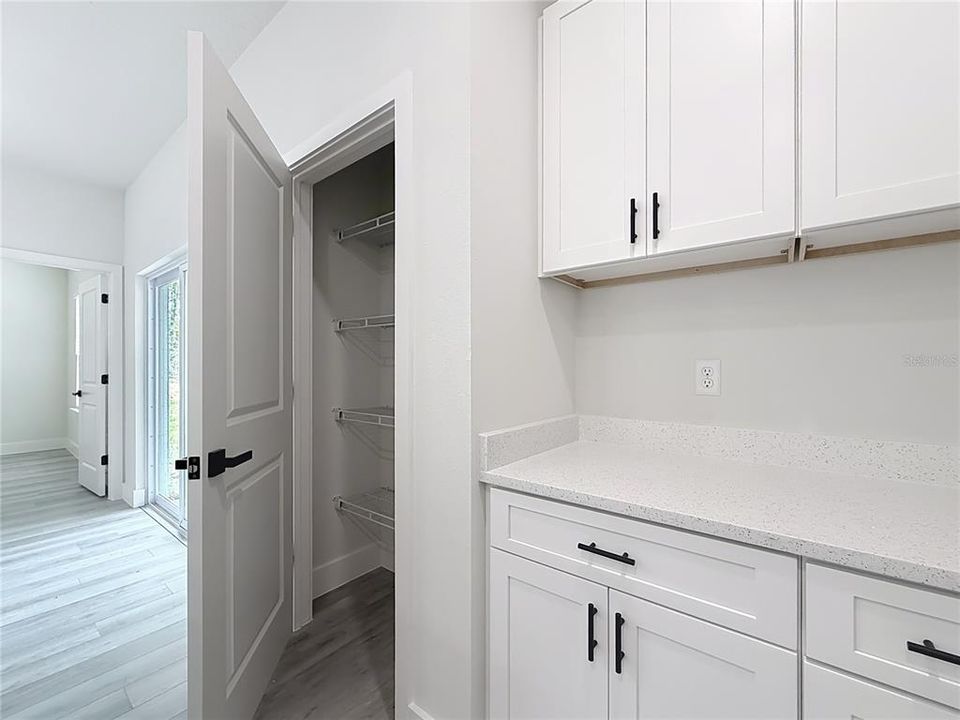 For Sale: $289,900 (4 beds, 2 baths, 1551 Square Feet)