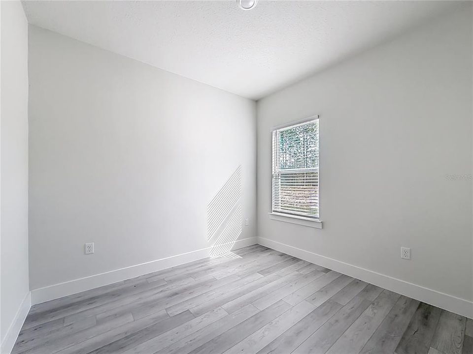 For Sale: $289,900 (4 beds, 2 baths, 1551 Square Feet)