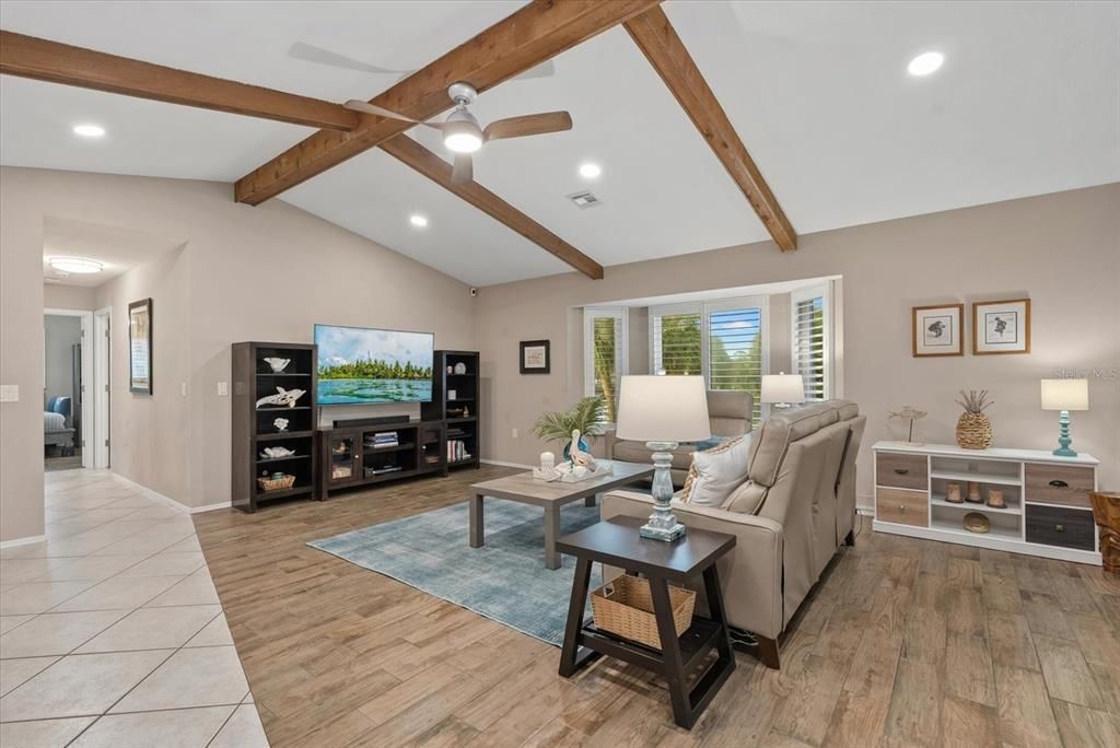 For Sale: $1,050,000 (3 beds, 2 baths, 2006 Square Feet)