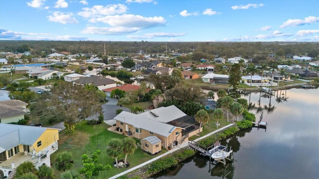 For Sale: $1,050,000 (3 beds, 2 baths, 2006 Square Feet)