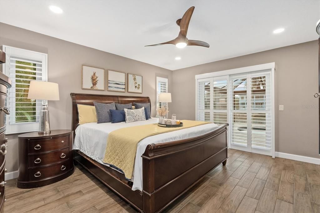 For Sale: $1,050,000 (3 beds, 2 baths, 2006 Square Feet)