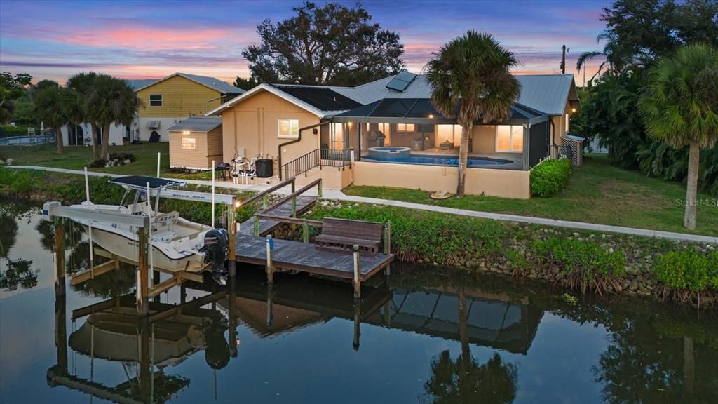 For Sale: $1,050,000 (3 beds, 2 baths, 2006 Square Feet)