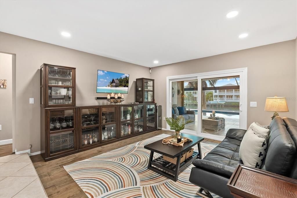 For Sale: $1,050,000 (3 beds, 2 baths, 2006 Square Feet)