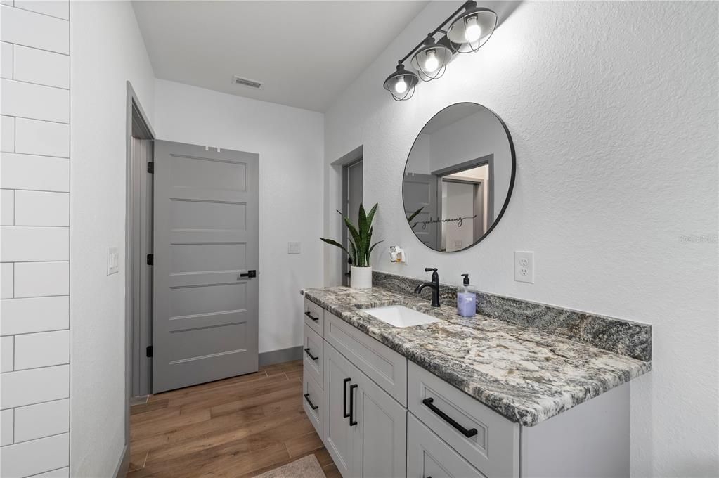 待售: $450,000 (3 贝兹, 2 浴室, 1445 平方英尺)