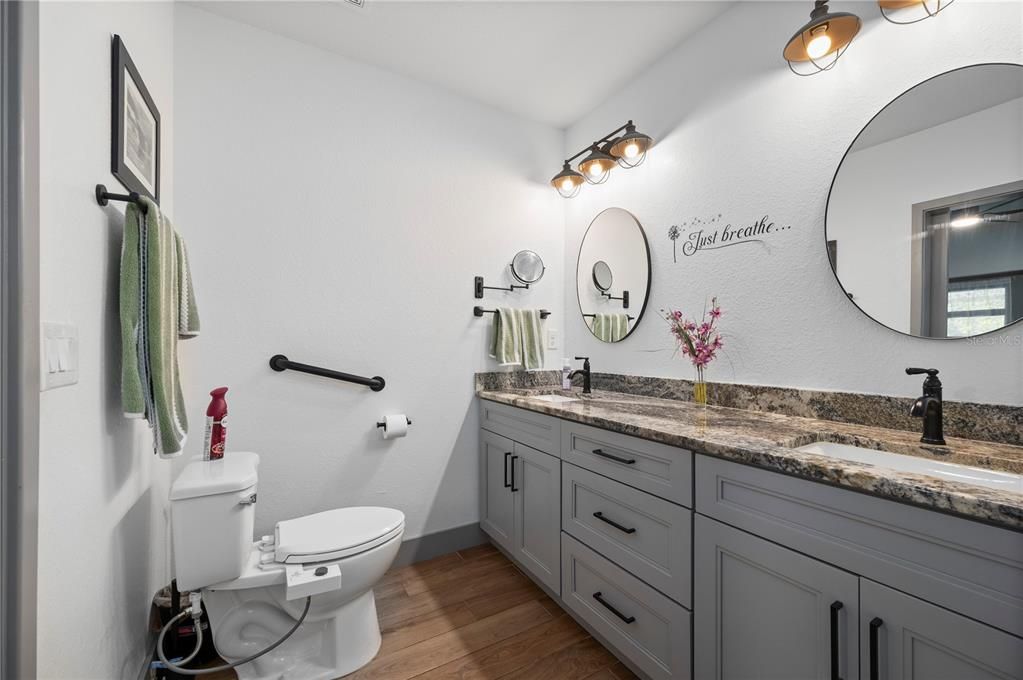 待售: $450,000 (3 贝兹, 2 浴室, 1445 平方英尺)