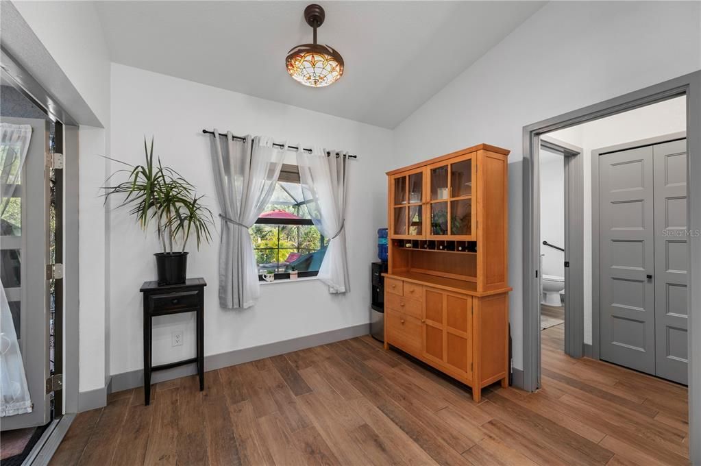 待售: $450,000 (3 贝兹, 2 浴室, 1445 平方英尺)