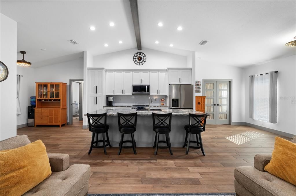 待售: $450,000 (3 贝兹, 2 浴室, 1445 平方英尺)