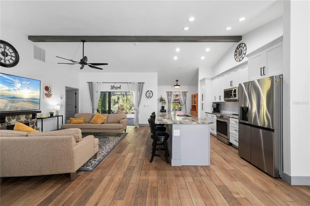 待售: $450,000 (3 贝兹, 2 浴室, 1445 平方英尺)