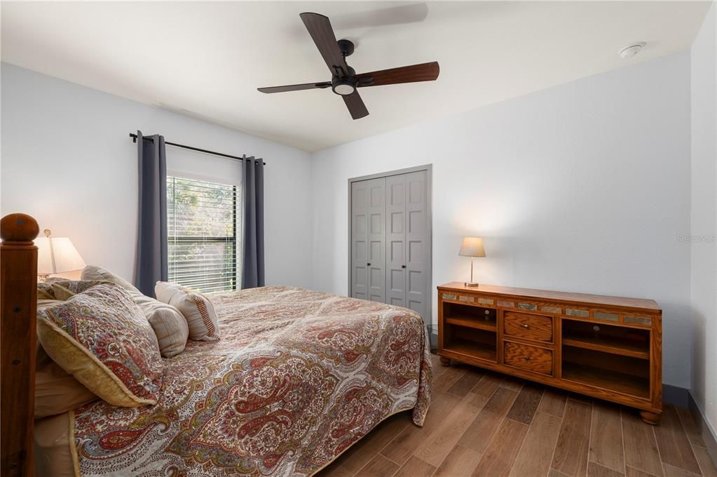 待售: $450,000 (3 贝兹, 2 浴室, 1445 平方英尺)