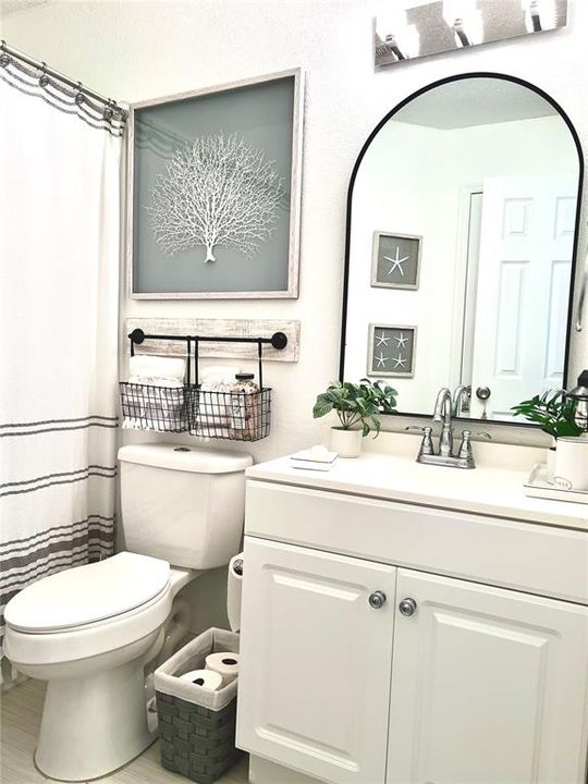 На продажу: $160,000 (1 спален, 1 ванн, 700 Квадратных фут)