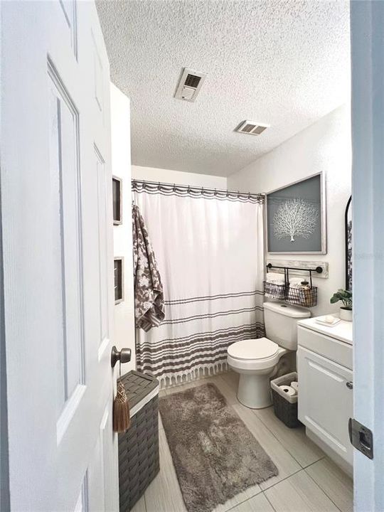 На продажу: $160,000 (1 спален, 1 ванн, 700 Квадратных фут)