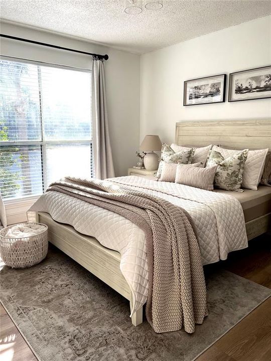 На продажу: $160,000 (1 спален, 1 ванн, 700 Квадратных фут)